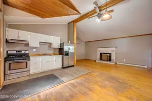 5262 Holiday Dr, Pocono Summit, PA 18346 - Photo 6