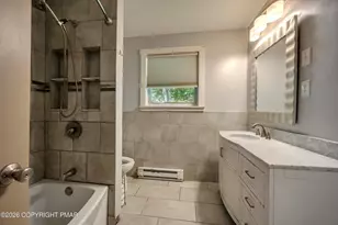 5262 Holiday Dr, Pocono Summit, PA 18346 - Photo 12