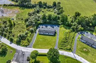 219 Lamplight Dr, Brodheadsville, PA 18322 - Photo 12