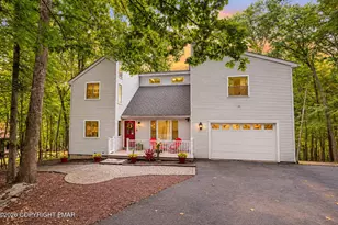 203 St Andrews Dr, Bushkill, PA 18324 - Photo 2