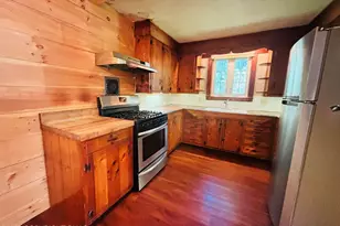 306 Park Pl, Cresco, PA 18326 - Photo 8