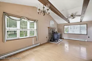 129 Amos Cir, Bushkill, PA 18324 - Photo 4