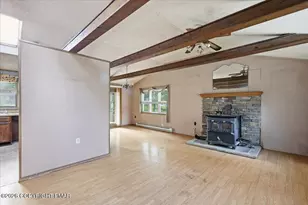129 Amos Cir, Bushkill, PA 18324 - Photo 2