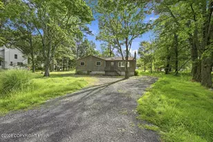 129 Amos Cir, Bushkill, PA 18324 - Photo 24