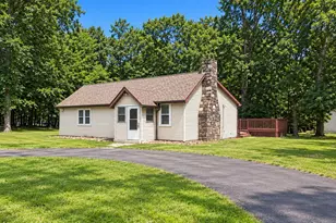 924 Wooddale Rd, East Stroudsburg, PA 18302 - Photo 1