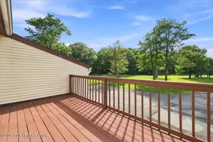 139 Snowshoe Ct, Mount Pocono, PA 18344 - Photo 2