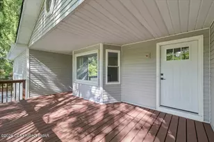 33 Huckleberry Dr, East Stroudsburg, PA 18302 - Photo 6