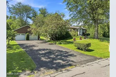  1235 Oakwood Drive, Bethlehem, PA 18017 - Photo 2