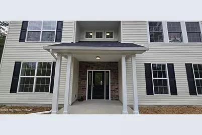  326 Reagan Drive, East Stroudsburg, PA 18301 - Photo 4