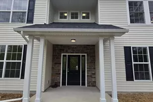326 Reagan Dr, East Stroudsburg, PA 18301 - Photo 4