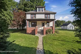 116 Corner Rd, Gilbert, PA 18331 - Photo 2
