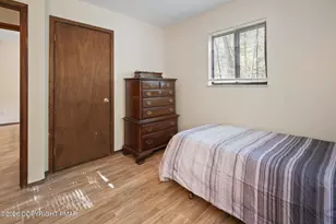 391 Berry Ln, Pocono Lake, PA 18347 - Photo 22