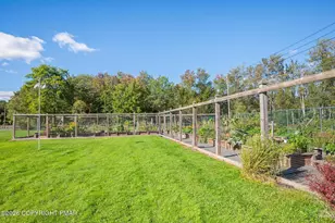 391 Berry Ln, Pocono Lake, PA 18347 - Photo 34