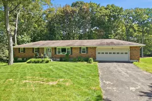321 Maple Terrace, Saylorsburg, PA 18353 - Photo 2