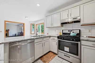  710 Avenue C, Stroudsburg, PA 18360 - Photo 26