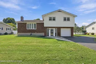1543 Stoke Park Rd, Bethlehem, PA 18017 - Photo 2