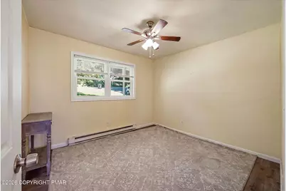  413 Stony Brook Drive, Stroudsburg, PA 18360 - Photo 16