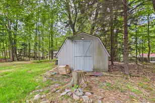 142 Chippewa Dr, Pocono Lake, PA 18347 - Photo 32