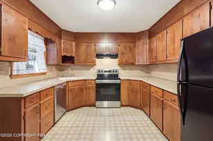 8466 Bumble Bee Way, Tobyhanna, PA 18466 - Photo 8
