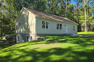 207 Cathleen Dr, East Stroudsburg, PA 18302 - Photo 1