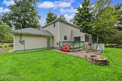  201 Pasquin Drive, East Stroudsburg, PA 18301 - Photo 6