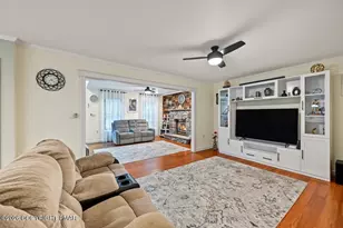 201 Pasquin Dr, East Stroudsburg, PA 18301 - Photo 24