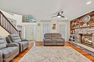 201 Pasquin Dr, East Stroudsburg, PA 18301 - Photo 14