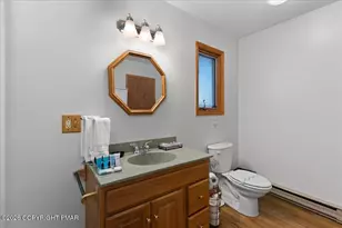 2208 Mohegan Ct, Long Pond, PA 18334 - Photo 20
