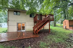 2118 Cardinal Dr, Bushkill, PA 18324 - Photo 2
