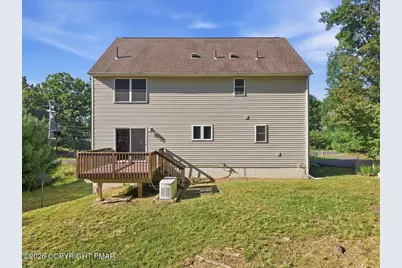  302 Lees Run Circle, East Stroudsburg, PA 18302 - Photo 14