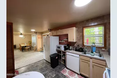  9853 Deerwood Drive, Tobyhanna, PA 18466 - Photo 4