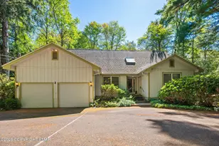 205 Moon Lit Trail, Pocono Pines, PA 18350 - Photo 4
