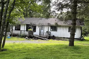 29 Quincy Ln, Albrightsville, PA 18210 - Photo 2