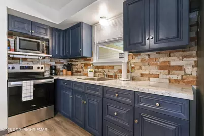  350 Maple Street, Whitehall, PA 18052 - Photo 12
