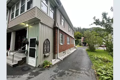  877 Scott Street, Stroudsburg, PA 18360 - Photo 4
