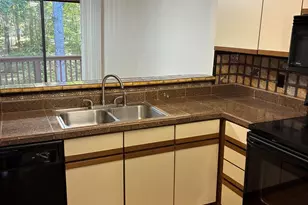 419 Tudor Ct, Bushkill, PA 18324 - Photo 10