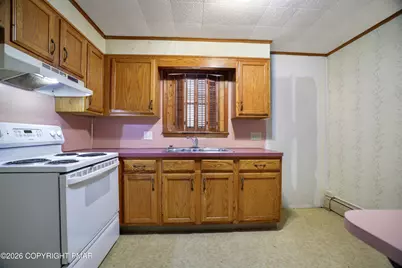  337 W Catawissa Street, Nesquehoning, PA 18240 - Photo 8