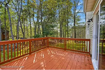  1070 Country Place Drive, Tobyhanna, PA 18466 - Photo 6