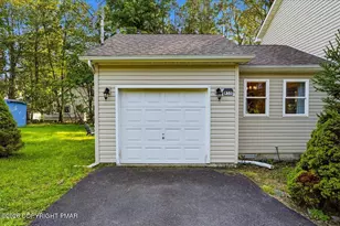 1070 Country Pl Dr, Tobyhanna, PA 18466 - Photo 56