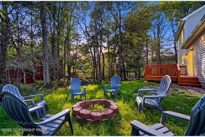  1070 Country Place Drive, Tobyhanna, PA 18466 - Photo 4
