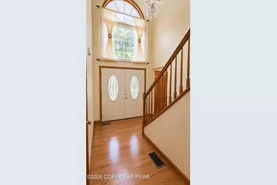  135 Mountain Top Circle, Bushkill, PA 18324 - Photo 6