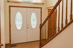 135 Mountain Top Cir, Bushkill, PA 18324 - Photo 6