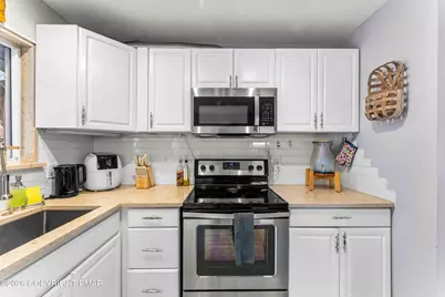  1053 Country Place Drive, Tobyhanna, PA 18466 - Photo 12