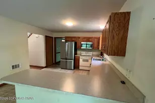 118 Country Club Dr Dr, Hawley, PA 18428 - Photo 10