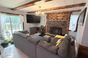 375 Canterbury Rd, Bushkill, PA 18324 - Photo 8