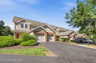 31 Oak Leaf Ln, East Stroudsburg, PA 18301 - Photo 4