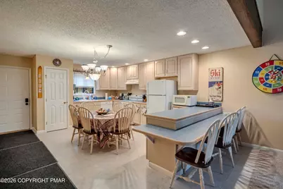  178 Upper Village Way, Tannersville, PA 18372 - Photo 6