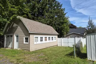 157 State St, East Stroudsburg, PA 18301 - Photo 2