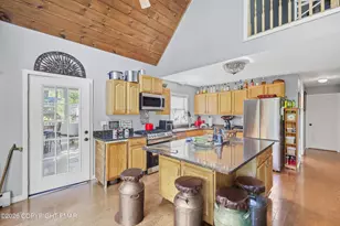 161 Lakewood Dr, Dingmans Ferry, PA 18328 - Photo 20