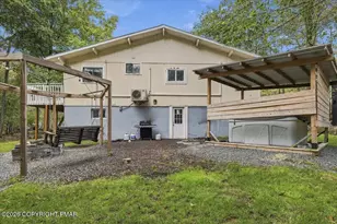 1042 Country Pl Dr, Tobyhanna, PA 18466 - Photo 24